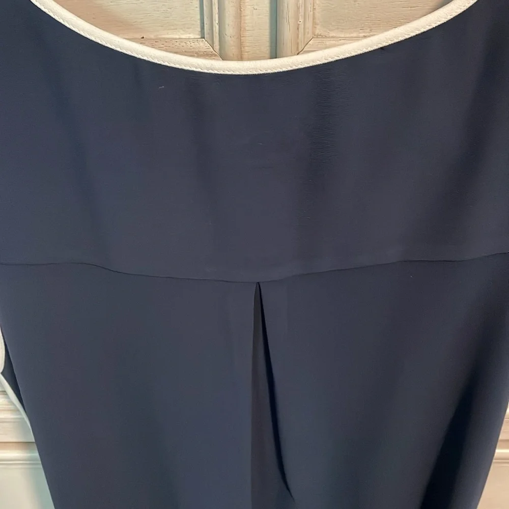 Women’s sophisticated and Taylor, V-neck navy/white sleeveless dress small - Picture 5 of 7